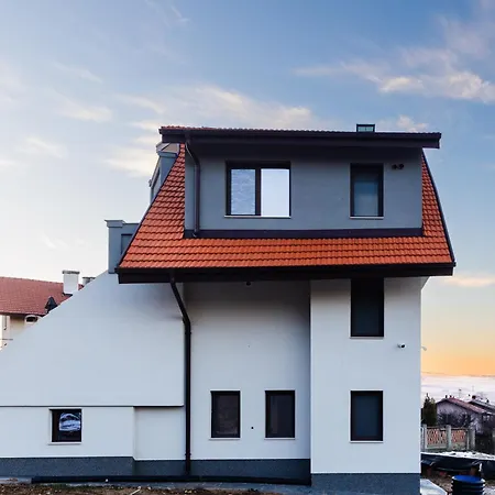 Villa тих кът *